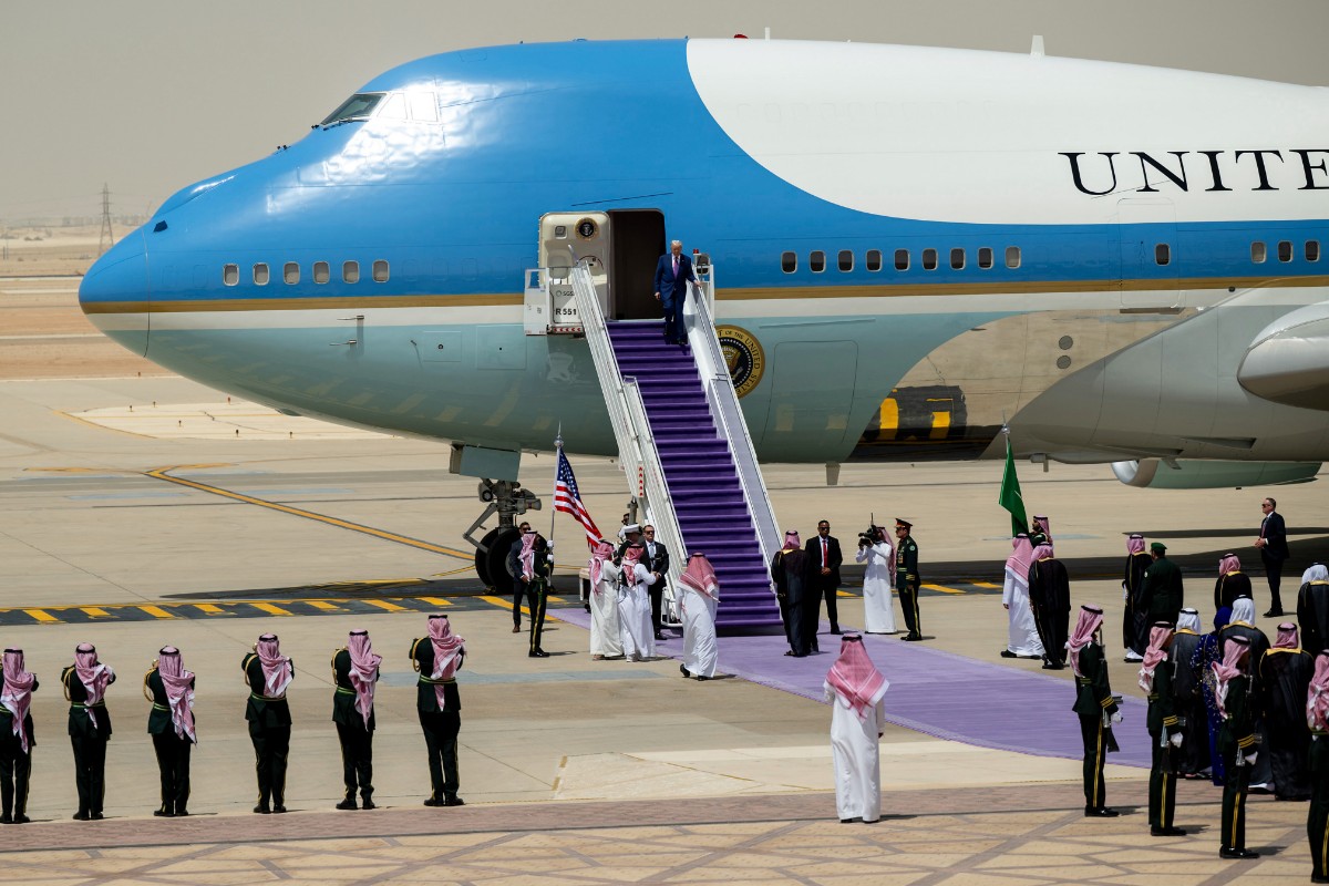 El Departamento de Defensa de EEUU confirma que ha aceptado el avión regalado por Catar a Trump
