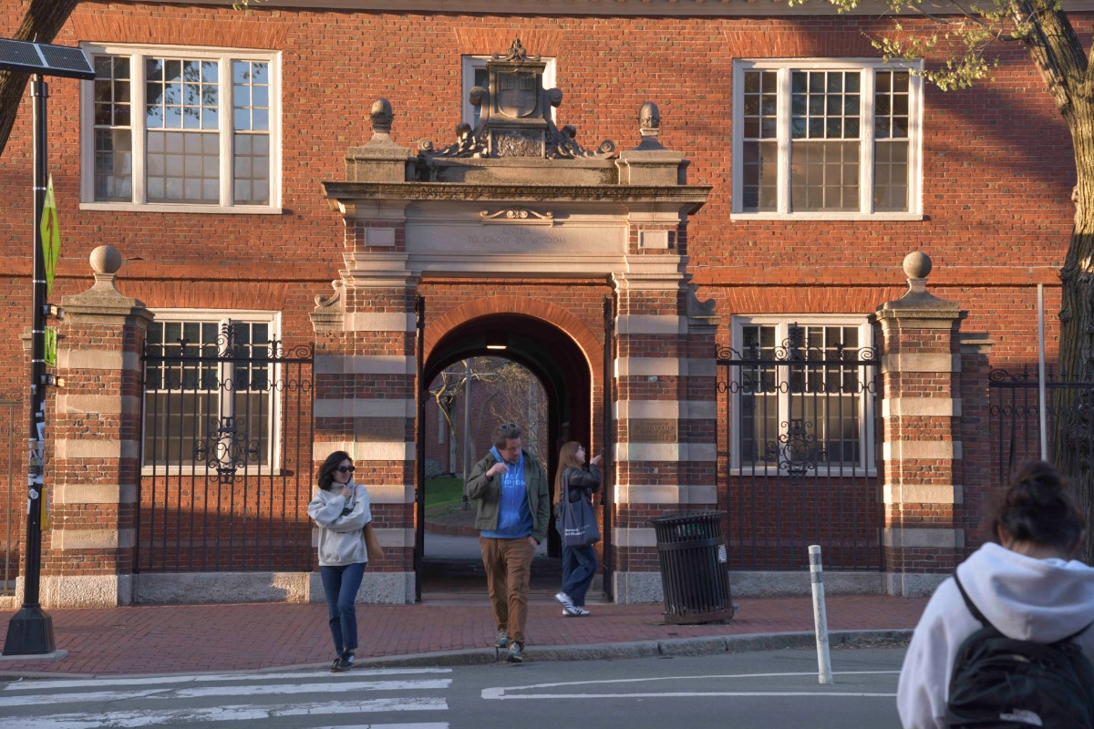 La Administración Trump prohíbe a Harvard matricular a estudiantes extranjeros por su connivencia con grupos proHamás
