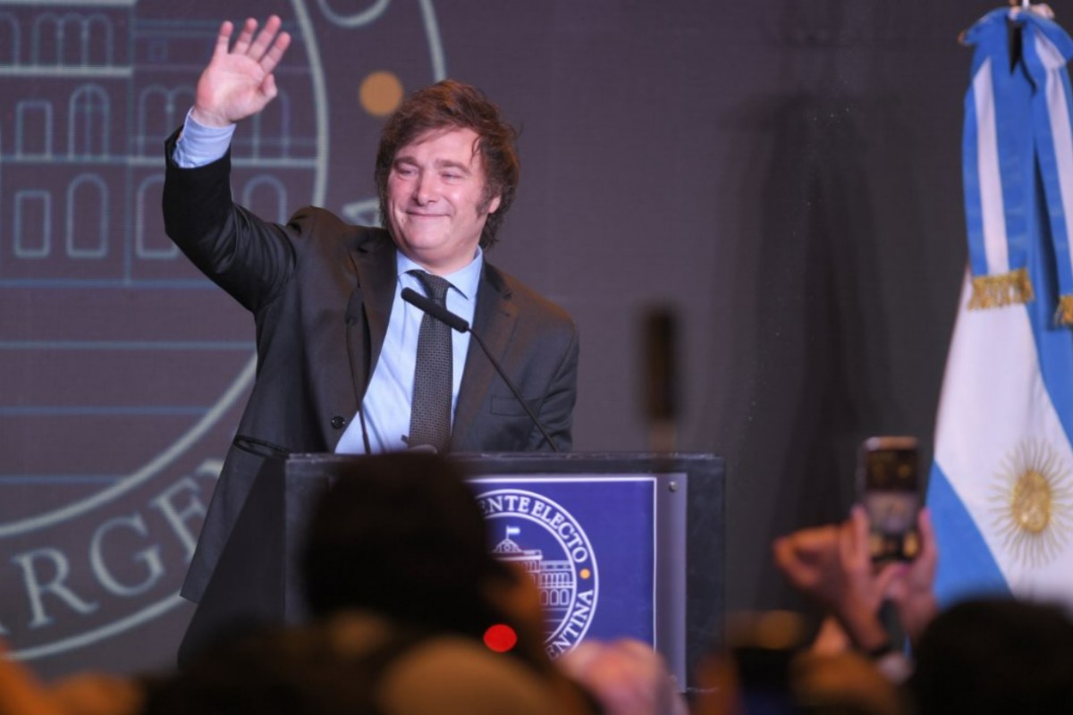 Milei celebra la victoria de su formación en Buenos Aires: «Y a partir de ahora, a pintar de violeta todo el país»