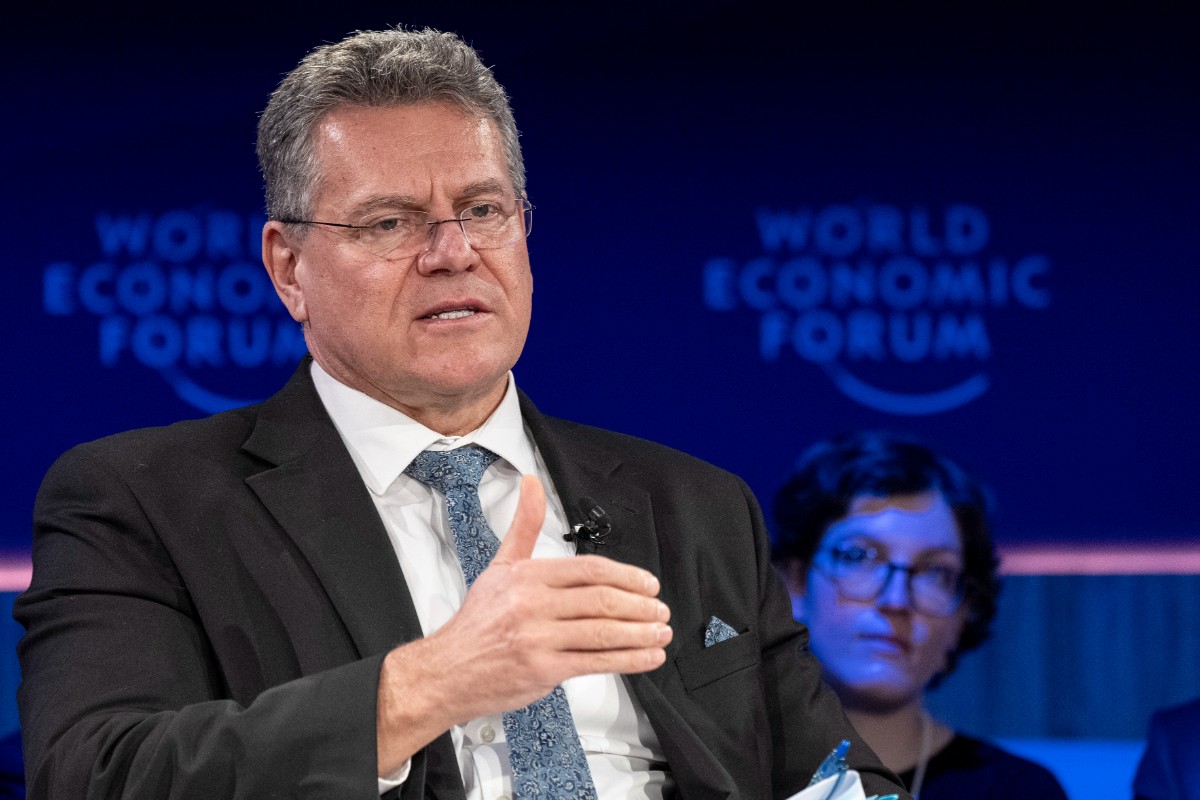 La UE acuerda con la Administración Trump «intensificar» las negociaciones para un pacto sobre aranceles