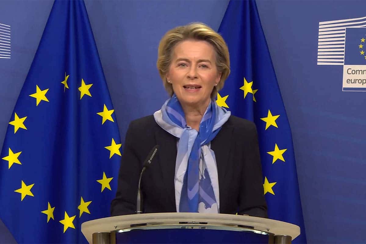 Bruselas impondrá un «pasaporte digital» a la ropa para controlar que sea sostenible y fabricada con «fibras reciclables»
