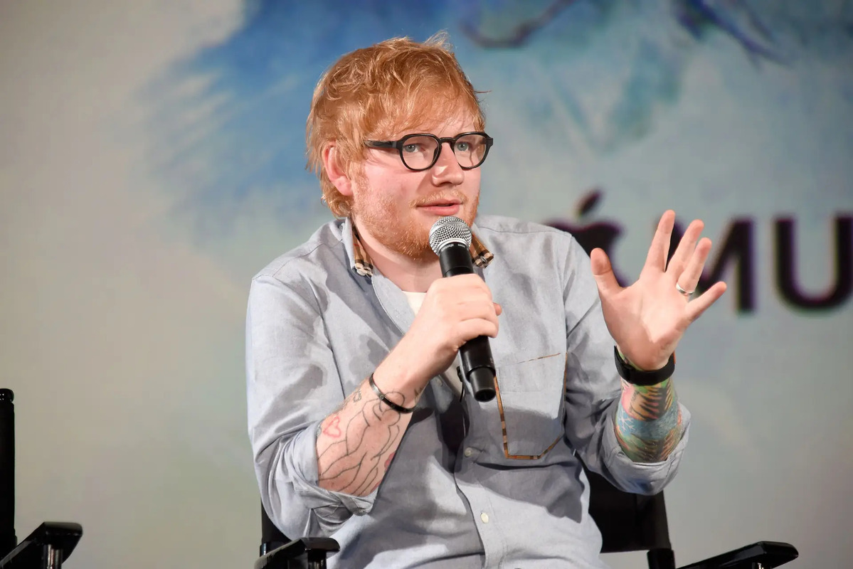 El conocido cantante Ed Sheeran se opone a la inmigración ilegal masiva: «Todas las zonas de Londres ya son peligrosas»
