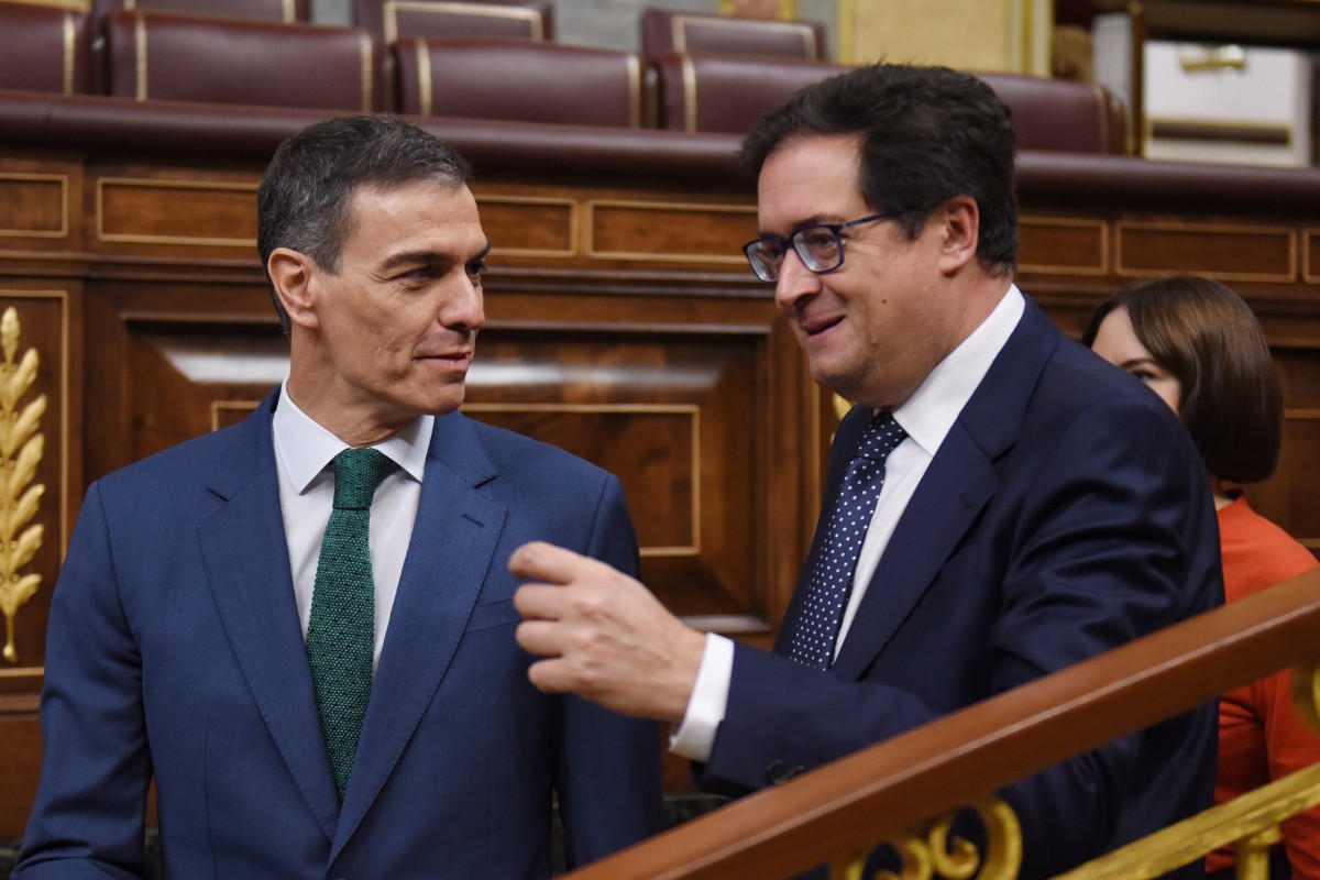 ‘The Telegraph’ señala que el apagón masivo se produjo por un «experimento» del Gobierno con las renovables