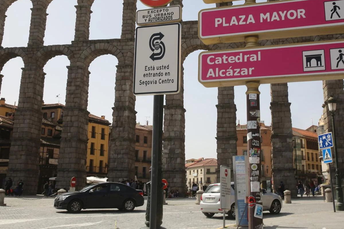 La Justicia declara nula de pleno derecho la Zona de Bajas Emisiones en Segovia: «Esto va a ser un efecto dominó»