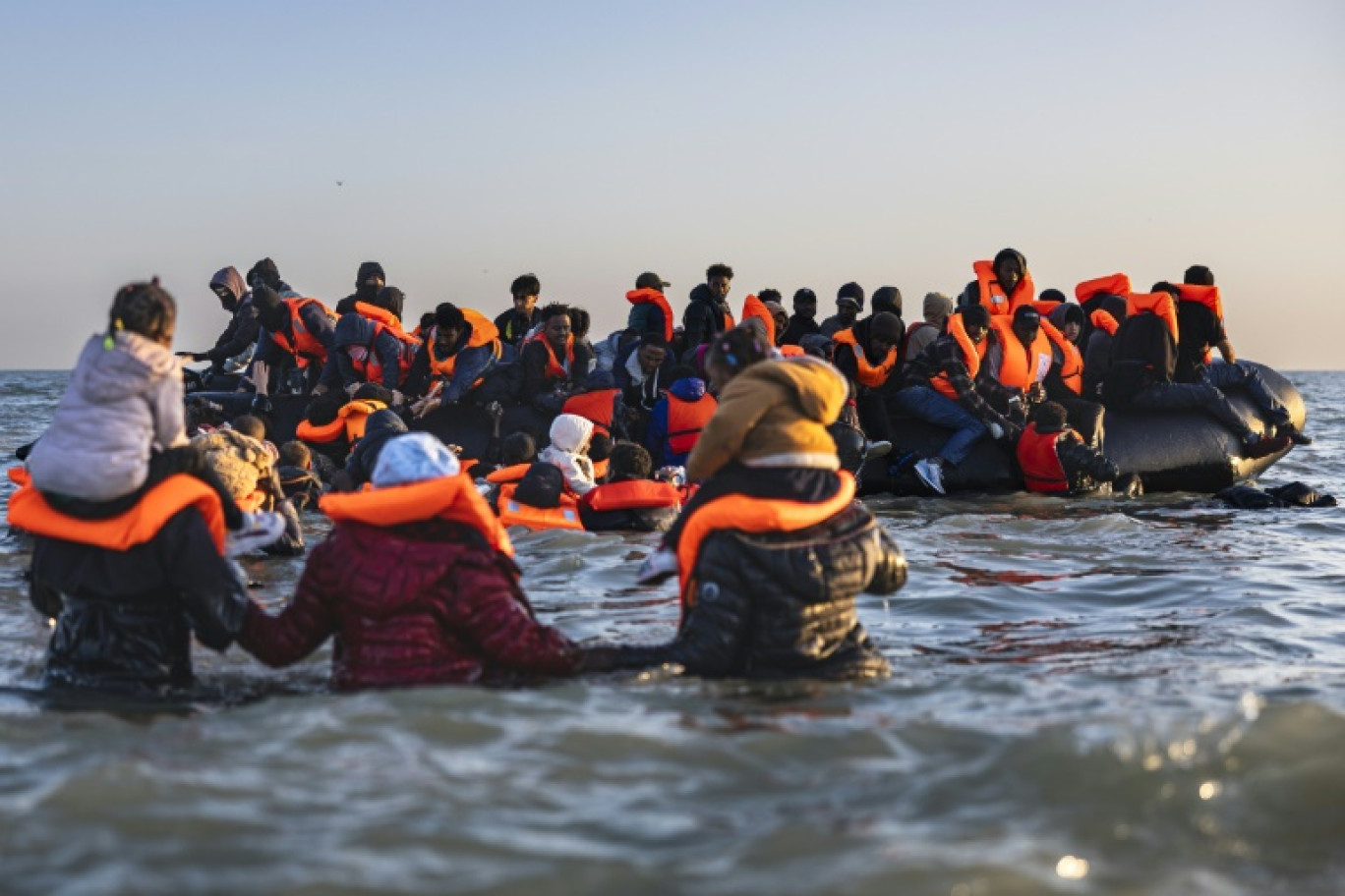 Un estudio revela el impacto económico negativo que tiene la inmigración en Francia: cuesta un 3,4% de su PIB al año
