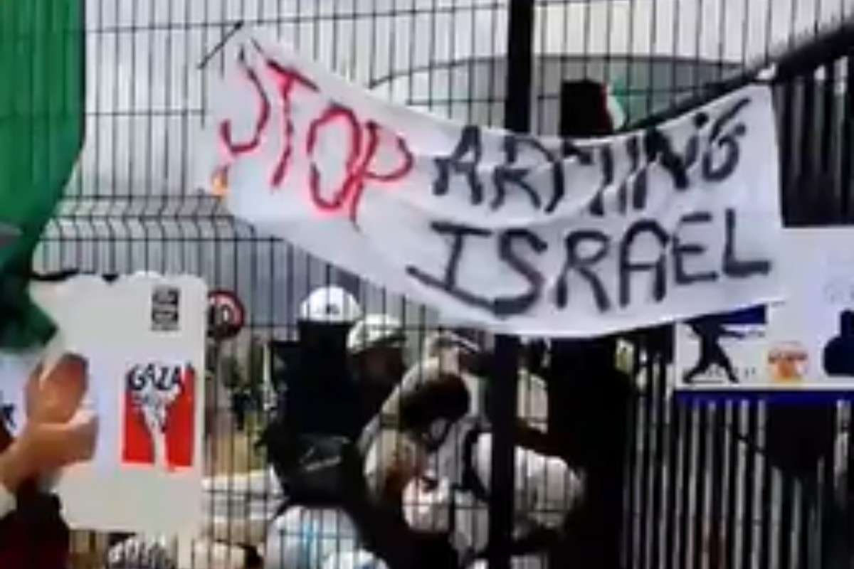 Más de 150 activistas proHamás causan daños por un millón de euros en vehículos de una empresa en Bélgica por sus vínculos con Israel