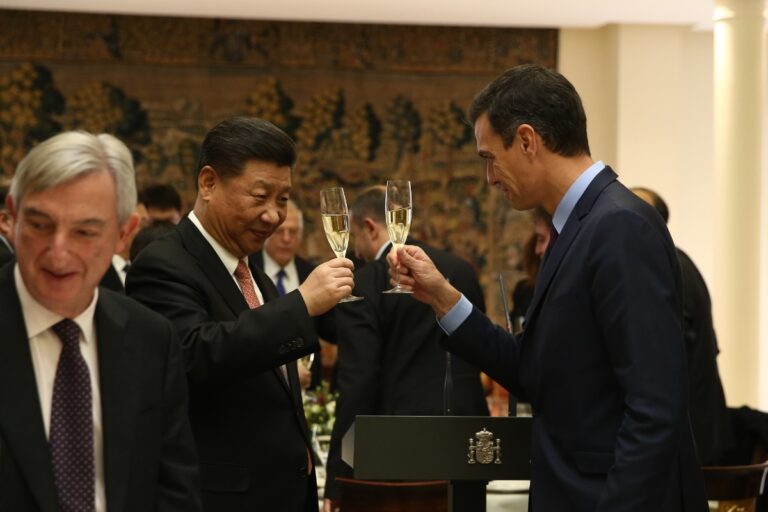 España aumenta un 89% sus importaciones de China desde la llegada de Pedro Sánchez al poder