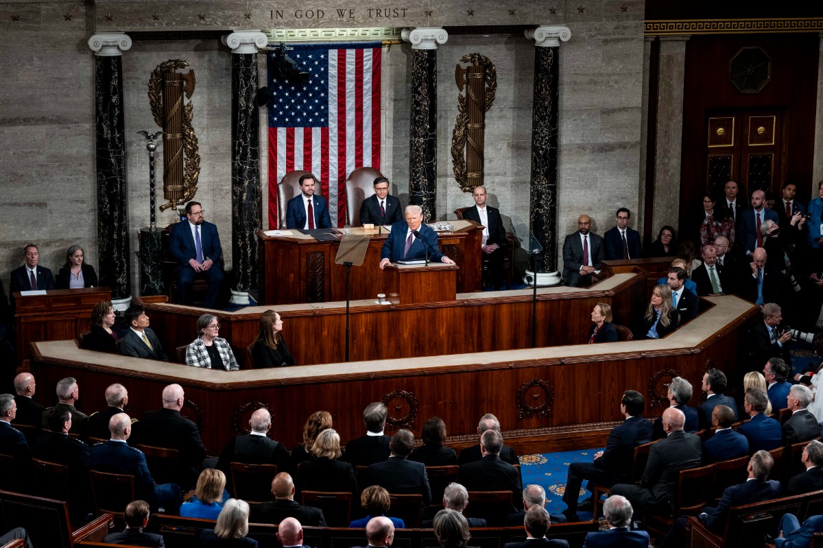 La Constitución estadounidense otorga amplios poderes militares a Trump, que sólo necesita al Congreso para «declarar la guerra»