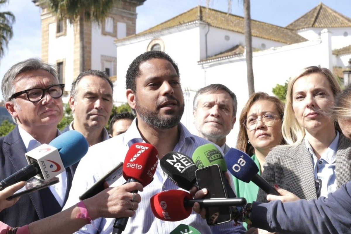 Ignacio Garriga (VOX) denuncia la «gravísima crisis institucional» que atraviesa España: «Sentaremos a Sánchez en el banquillo»