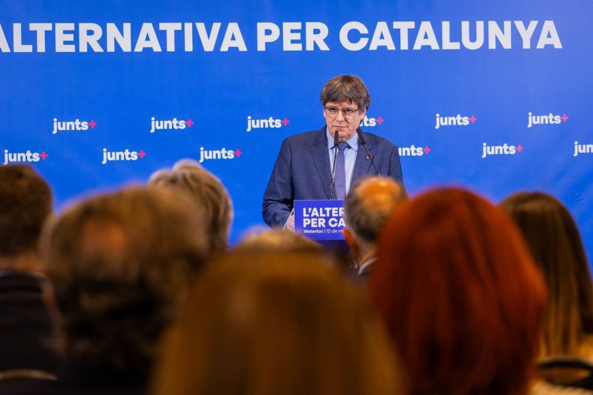 Puigdemont impone una nueva exigencia: quien no hable catalán, no podrá residir en Cataluña
