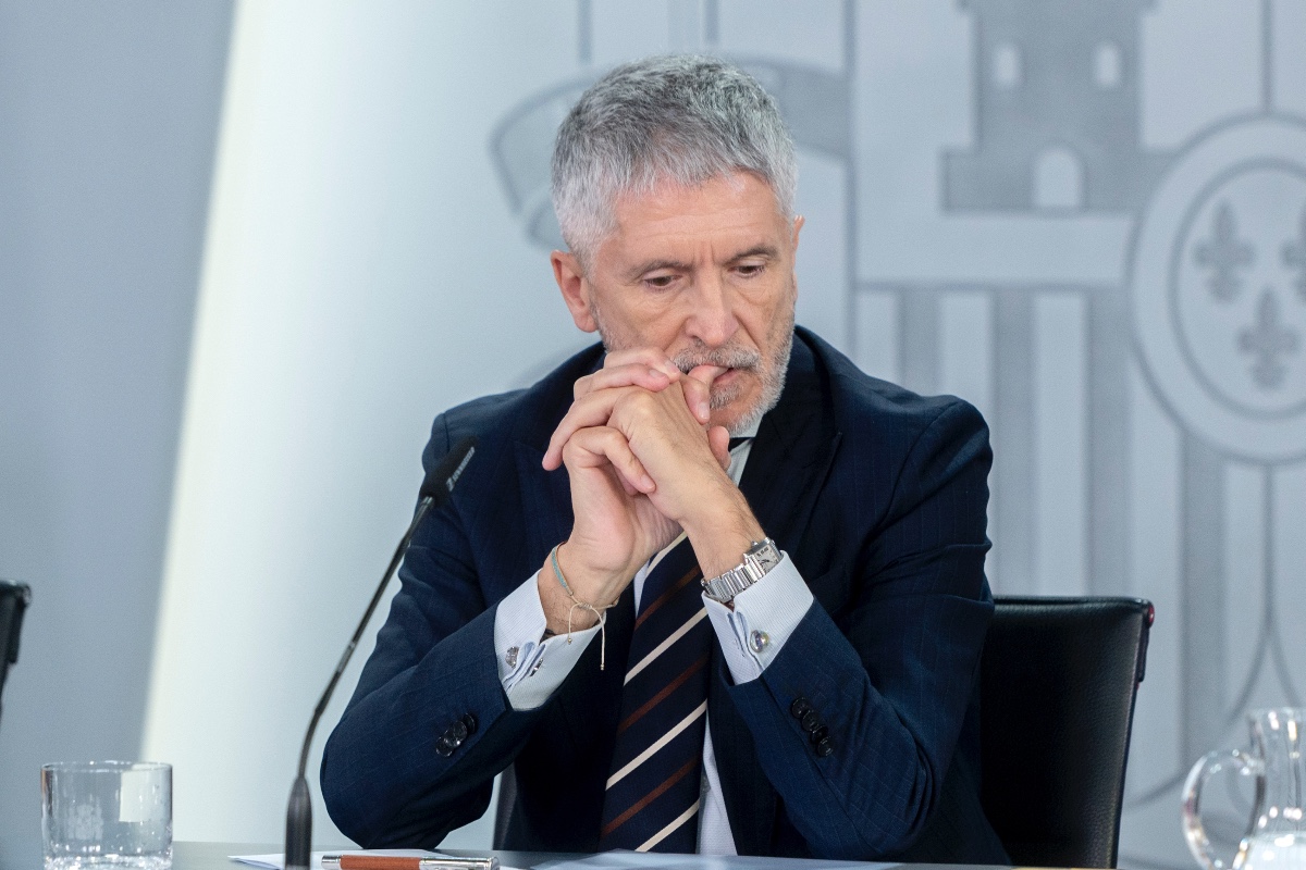 El ministro Marlaska deja sin recursos económicos a las unidades de investigación de la Policía Nacional y la Guardia Civil