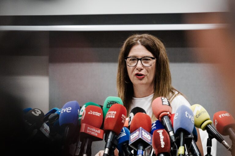 El contrato opaco de la ‘fontanera’ Leire Díez con la consultora de Gaspar Zarrías: no concretaba funciones, ni sueldo ni modalidad de trabajo