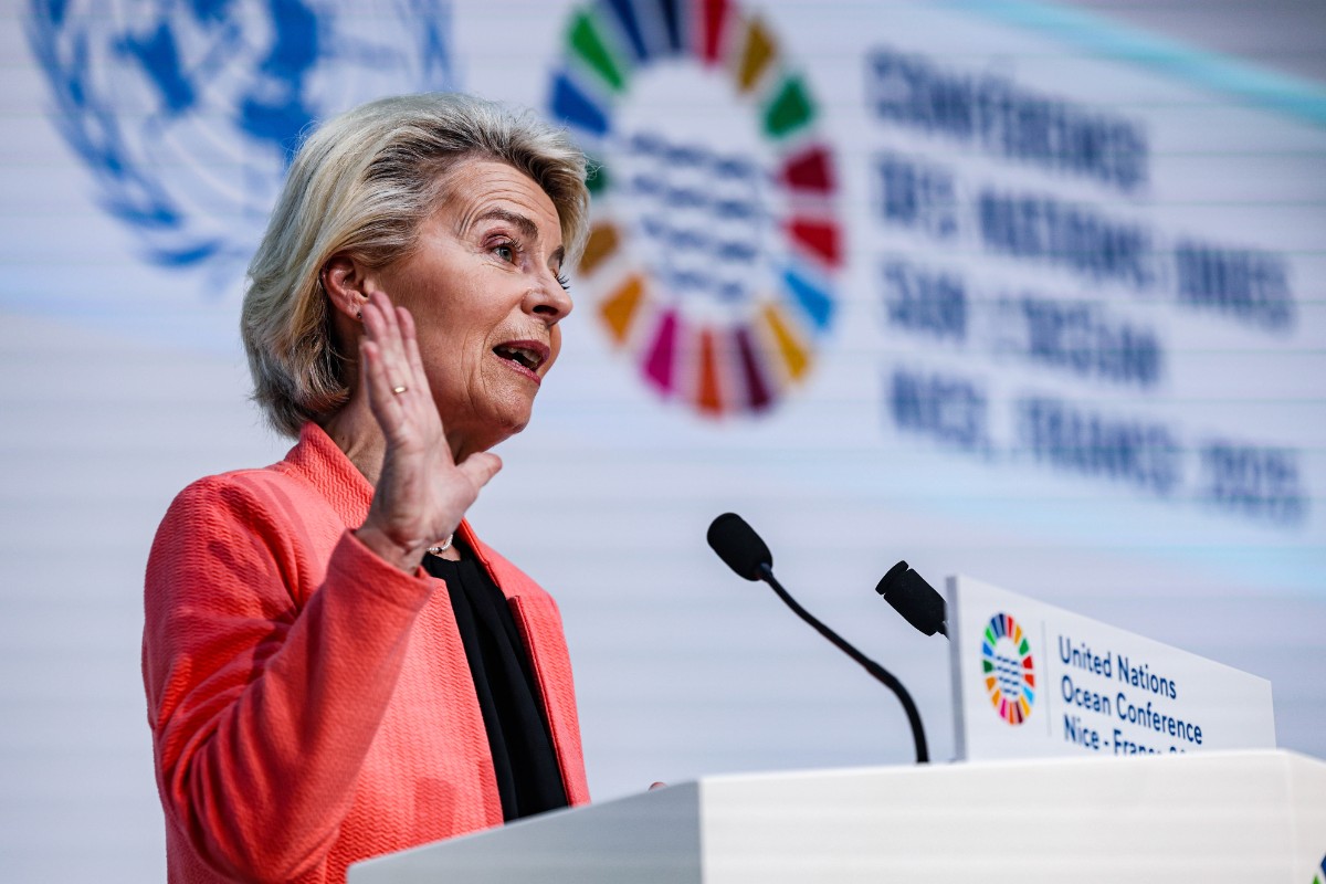 Bruselas avanza hacia el control absoluto con un nuevo impuesto climático que disparará el coste de la calefacción y del combustible