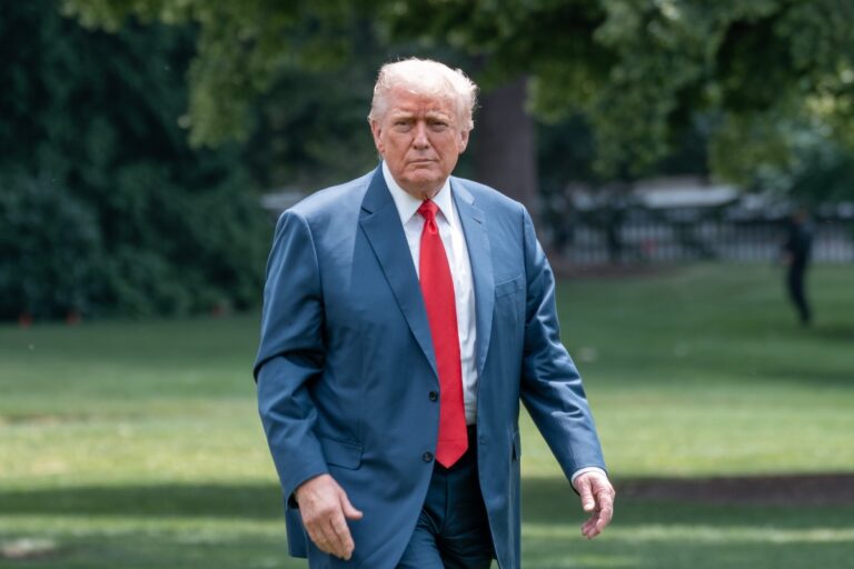 Trump asegura que gracias a su «intervención» conseguirá «pronto» que Irán e Israel firmen la paz