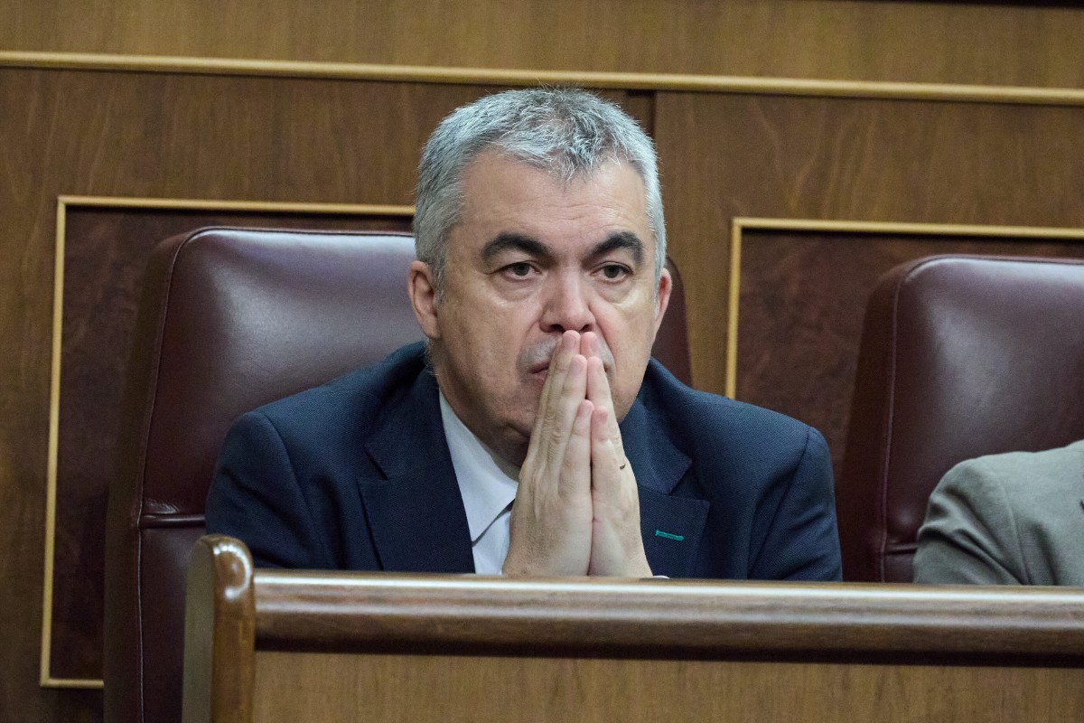 La UCO entrega el documento que prueba que Santos Cerdán adquirió el 45% de las acciones de Servibanar, una empresa clave en la trama Koldo