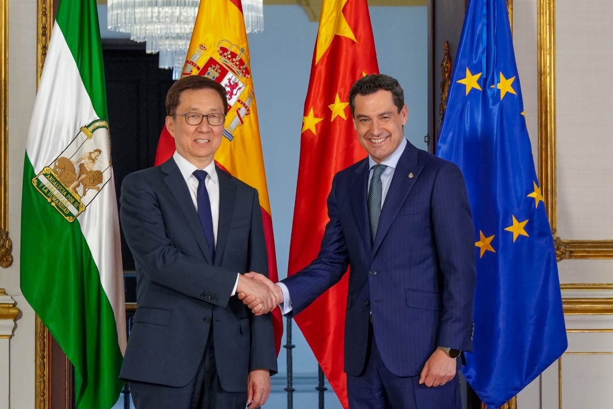 Moreno Bonilla (PP) continúa su acercamiento al régimen de Xi Jinping: «China tiene en Andalucía una aliada»