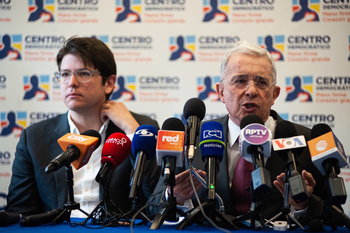 La Justicia de Colombia respalda la detención de una mujer que habría entregado el arma al sicario de Uribe
