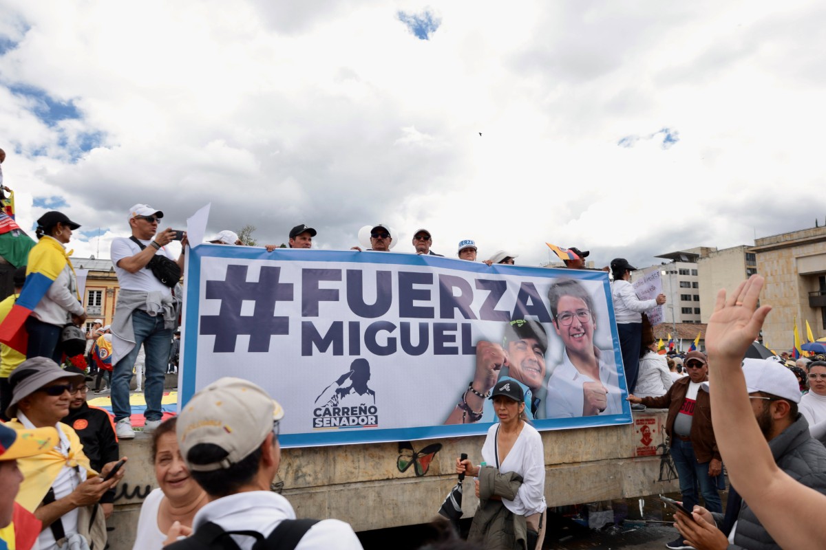 El senador colombiano Miguel Uribe permanece «estable» tras someterse a una nueva intervención quirúrgica