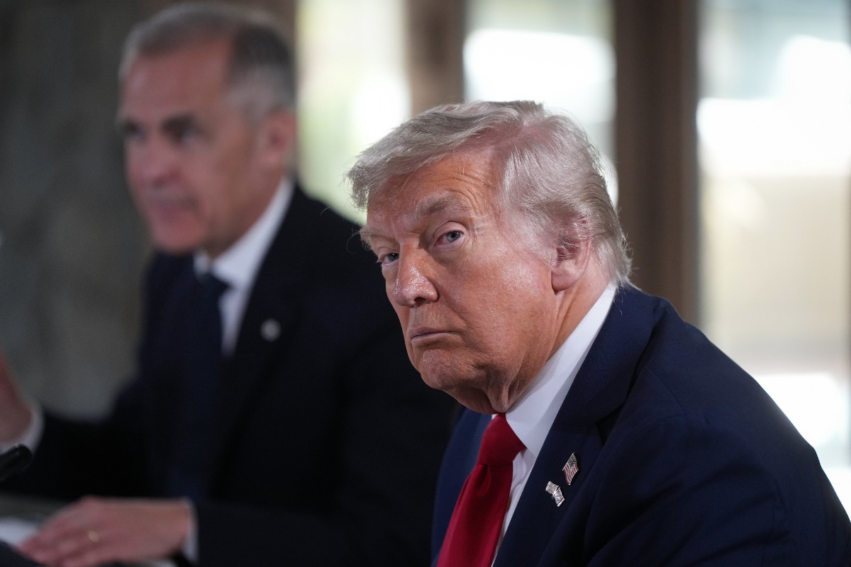 Trump afirma saber la ubicación exacta de Jamenei: «Es un blanco fácil. Pero no vamos a eliminarlo, al menos no por ahora»