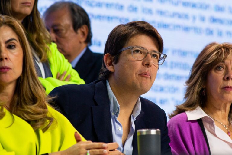 Encarcelada la mujer que entregó el arma al sicario que atentó contra el senador colombiano Miguel Uribe