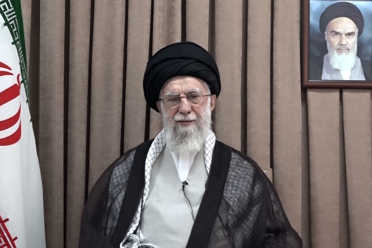 Jamenei, tras el bombardeo estadounidense a las instalaciones nucleares de Irán: «No nos rendiremos ante los ataques de nadie»