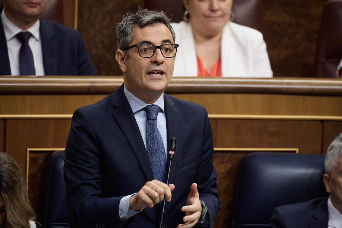 El Ministerio de Justicia destina 255.000 euros a la promoción de la «Ley Bolaños» en plena amenaza de huelga judicial