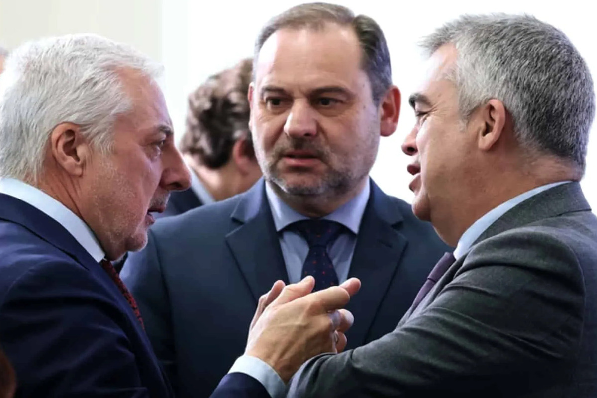 Ábalos señala a Blanco, presidente del lobby creado para expolíticos de PP y PSOE, como la persona que enchufó a Pardo de Vera en ADIF
