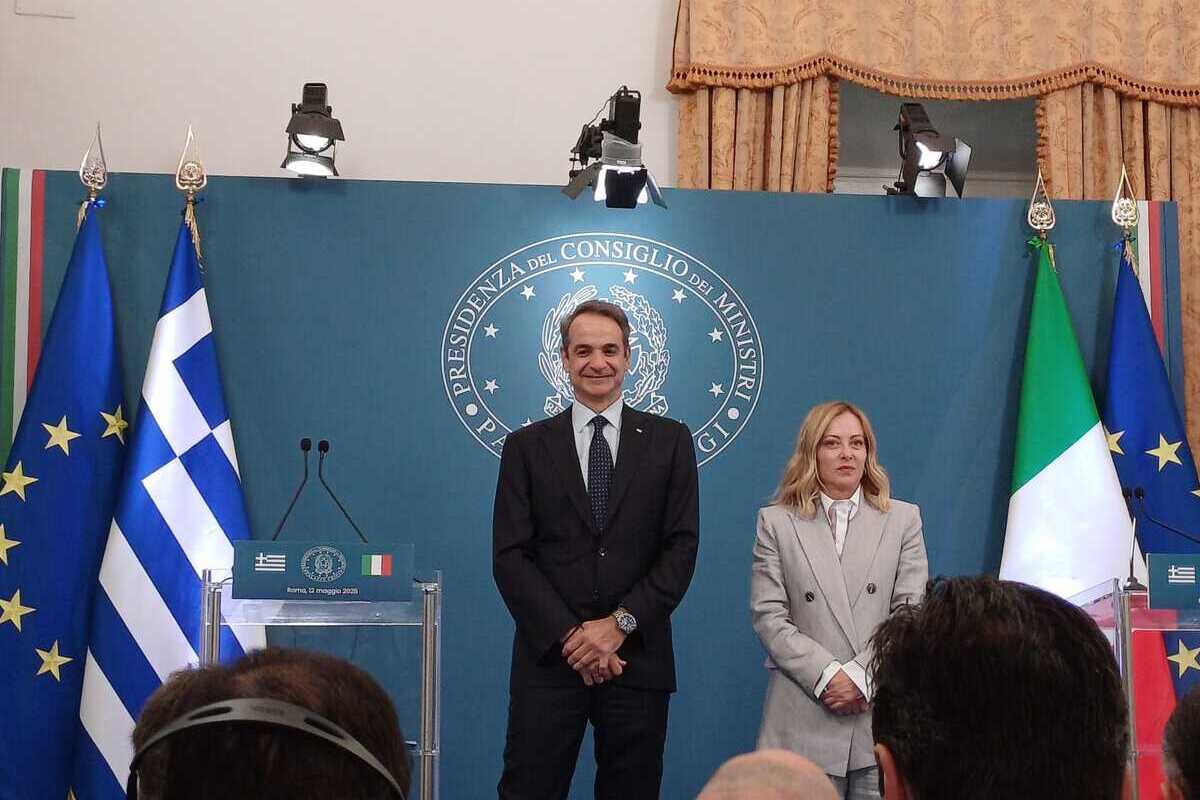 El «efecto Meloni» gana peso en Europa: Grecia se suma a la lista de países que refuerzan medidas contra la inmigración ilegal
