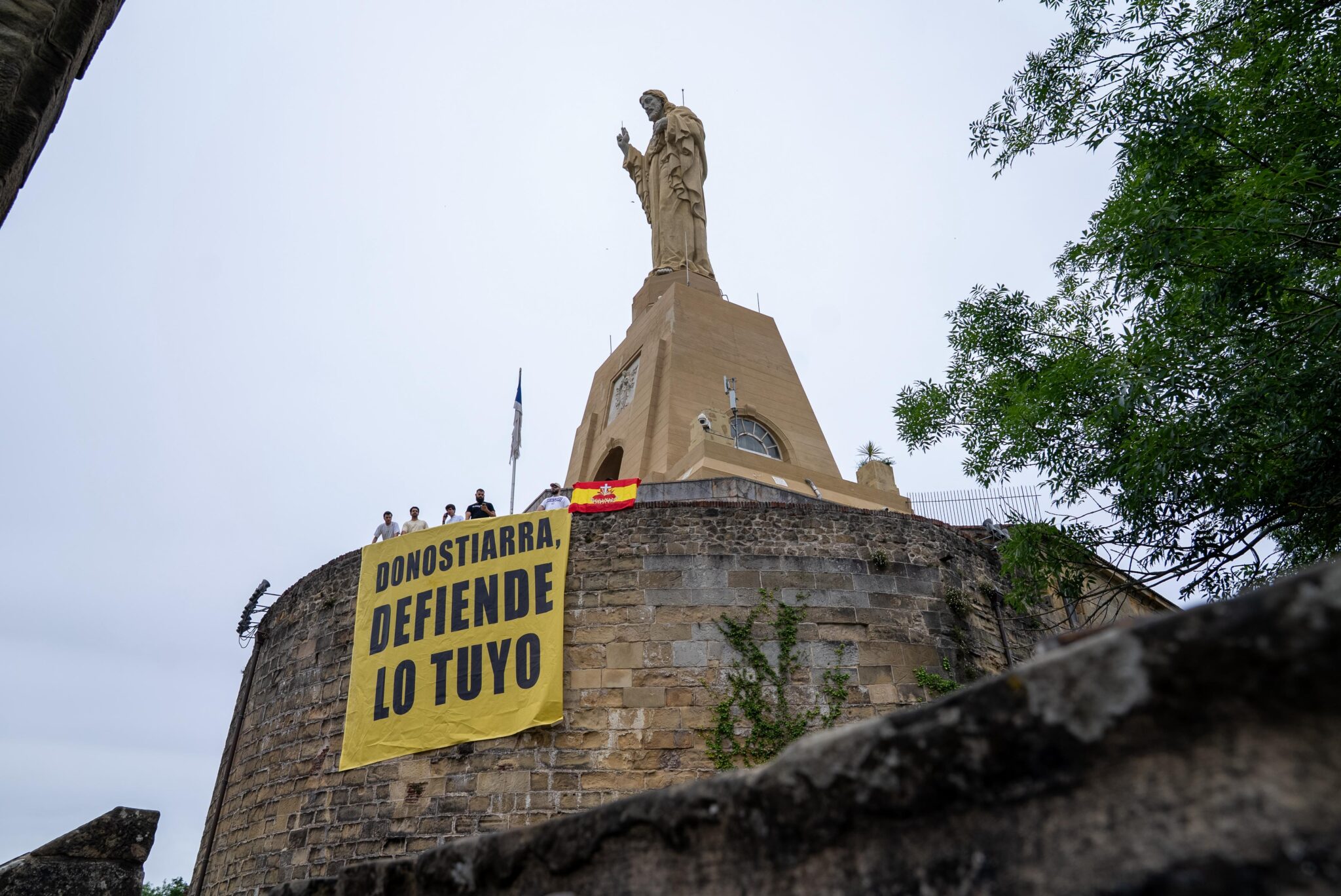 Revuelta estudia denunciar a las trabajadoras del Ayuntamiento que les retuvieron frente al Sagrado Corazón de Jesús en San Sebastián contra su voluntad
