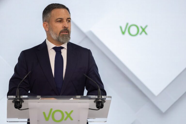 Santiago Abascal vuelve a exigir una moción de censura contra «el capo de la mafia»: «Los españoles merecen una España nueva y decente»