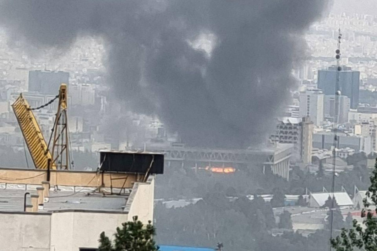 Israel bombardea la sede de la televisión pública iraní en Teherán