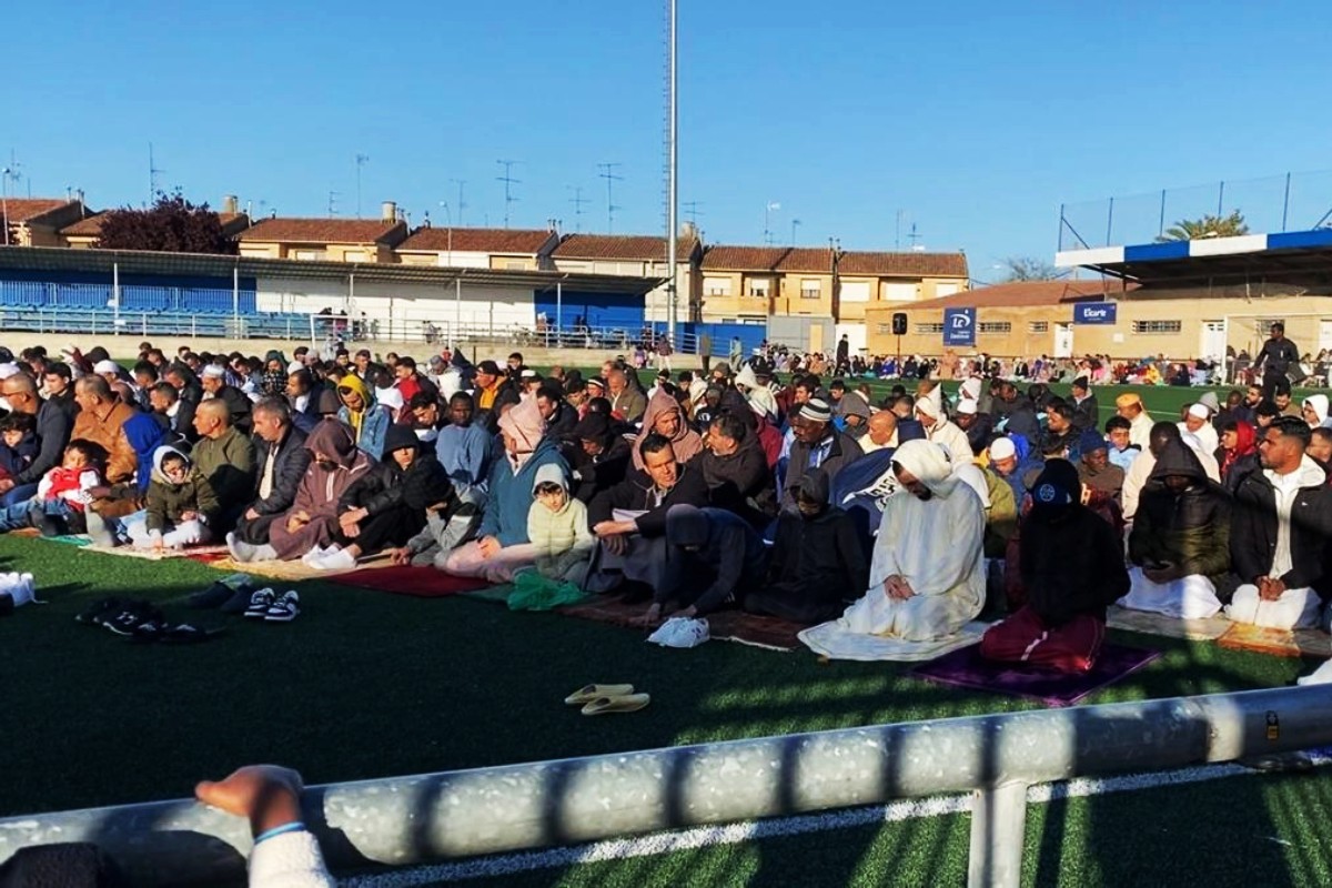 Marcilla, Pamplona, Tudela… Navarra, asediada por la inmigración ilegal: «Sólo se ven chilabas y burkas»