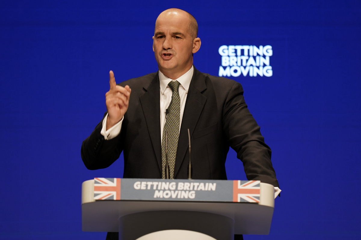 El expresidente del Partido Conservador rompe con los ‘tories’ y se une al soberanista Reform UK, liderado por Nigel Farage