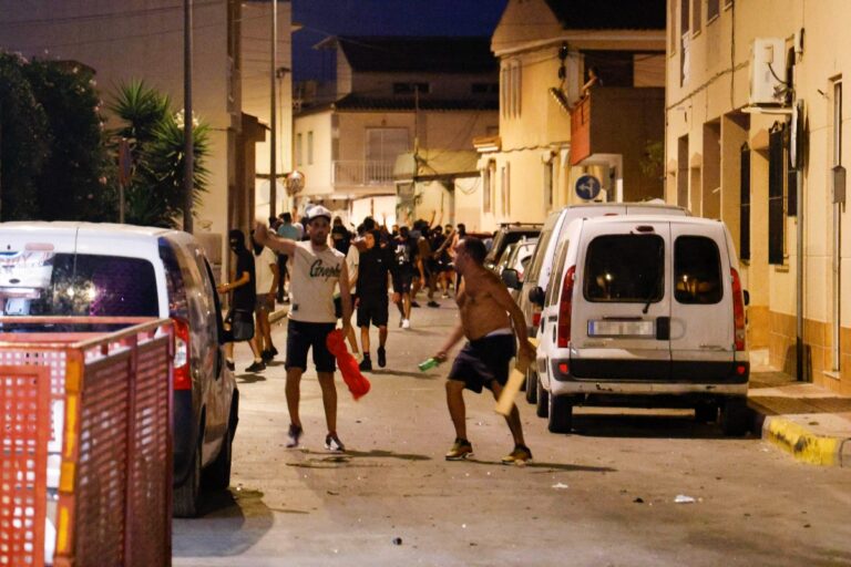 Tasa de condenas, porcentaje de detenidos, número de presos… los datos oficiales que desmienten al Gobierno y confirman la relación entre inmigración y delincuencia