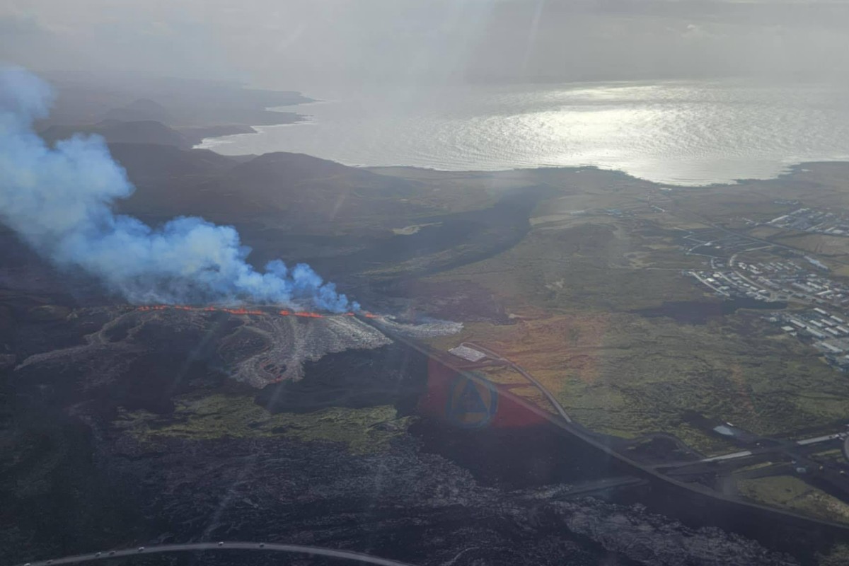 La erupción de un volcán en Reykjanes (Islandia) obliga a evacuar a cientos de personas