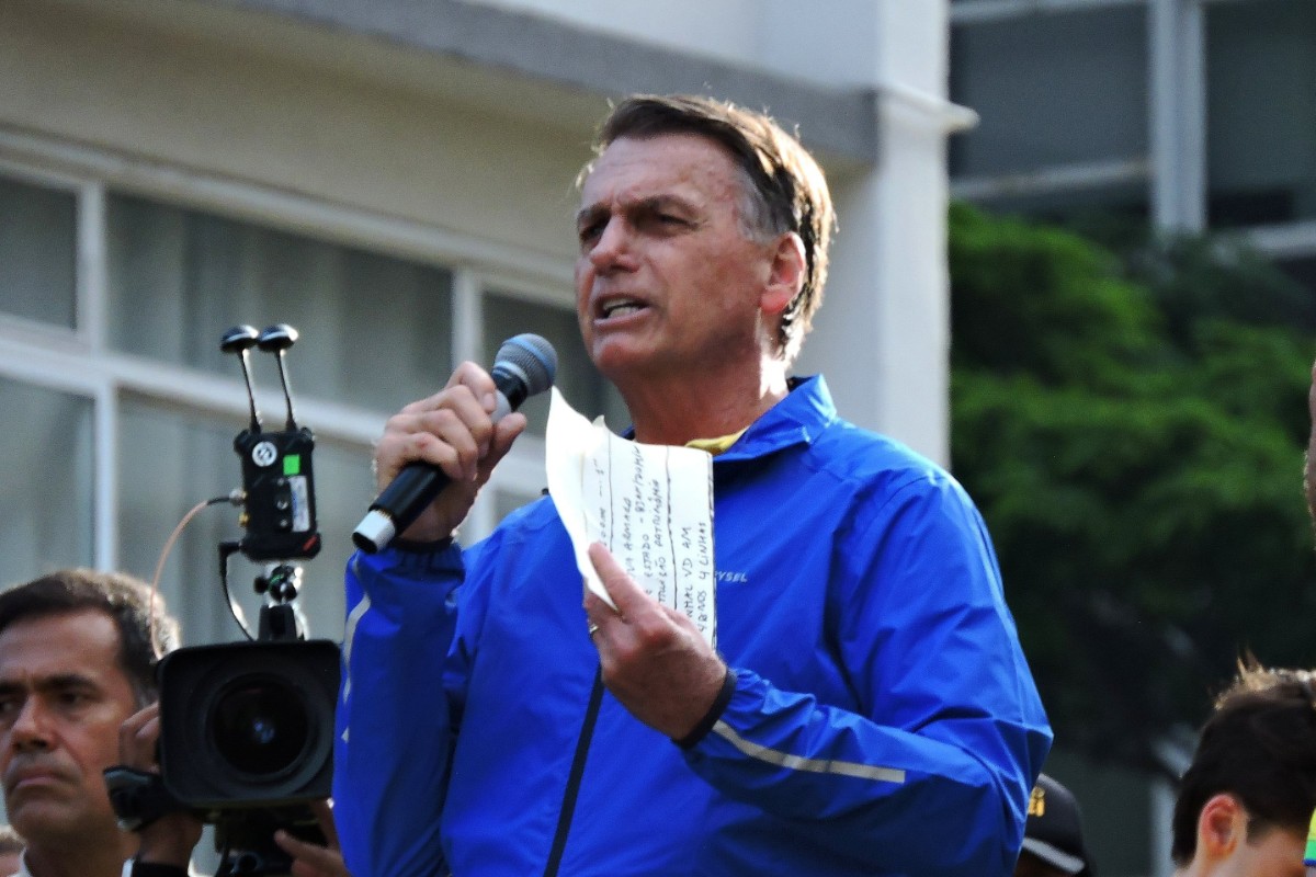 Jair Bolsonaro rechaza ser sometido al uso de una tobillera electrónica e insiste en que el asedio en su contra tiene motivaciones exclusivamente políticas