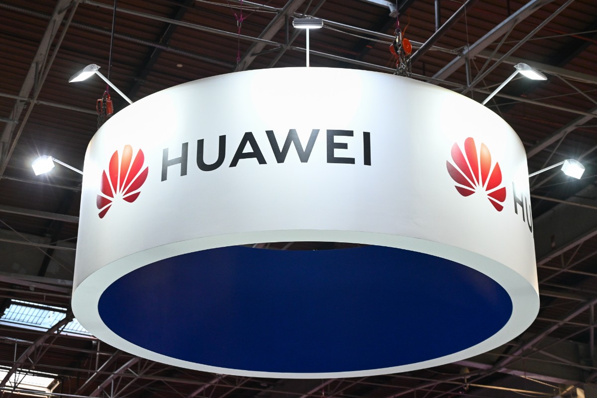 El gobierno de Pedro Sánchez integra a la compañía china Huawei en el organismo que controla la seguridad del 5G en España