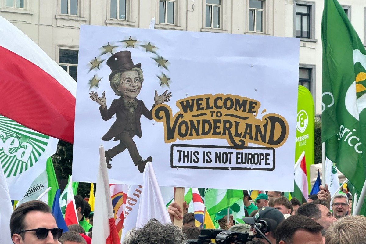 El campo europeo planta cara a Bruselas: miles de agricultores marchan contra los recortes de la PAC y abren la puerta a nuevas y masivas tractoradas