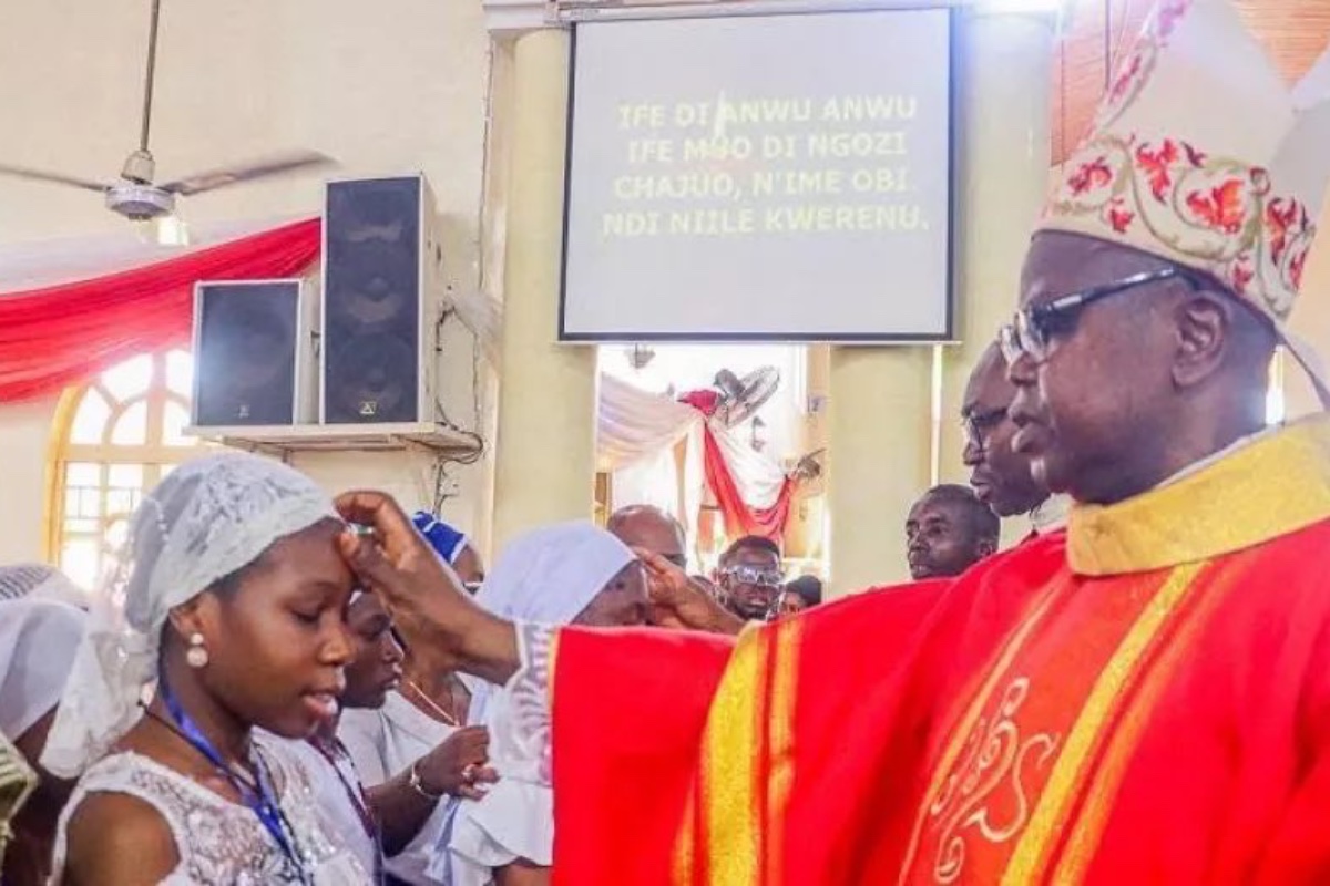 Casi mil cristianos reciben la Confirmación en Nigeria, uno de los países más peligrosos del mundo para los creyentes