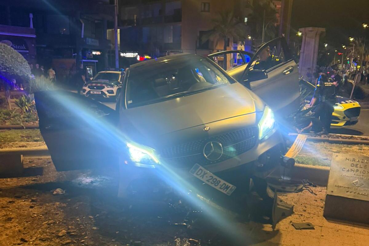 Tres magrebíes atropellan a varias personas y hieren a dos de gravedad mientras huían de la policía en Lloret de Mar (Gerona)