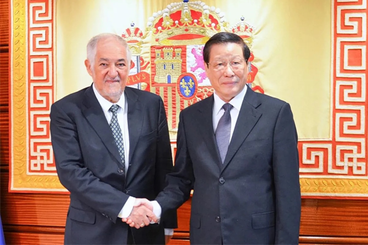 El fiscal general chino visitó España en una parada no anunciada tras su paso por Cuba