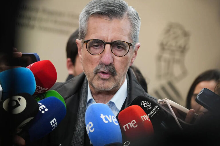 El excomisario para la DANA y presidente del PSOE de Valencia, ingresado de urgencia tras un intento de suicidio