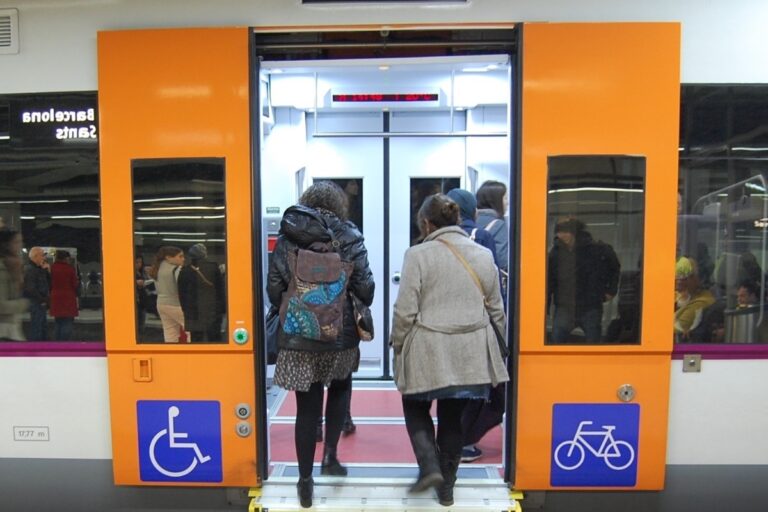 El Gobierno de Sánchez concentra en las Cercanías de Cataluña casi la mitad de todo el gasto del mantenimiento ferroviario de 2026