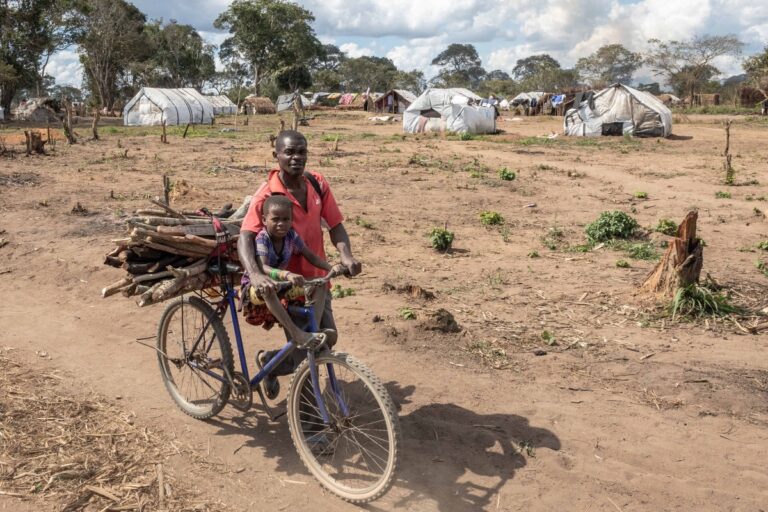Casi 60.000 personas han escapado de la violencia yihadista en el norte de Mozambique en las últimas dos semanas