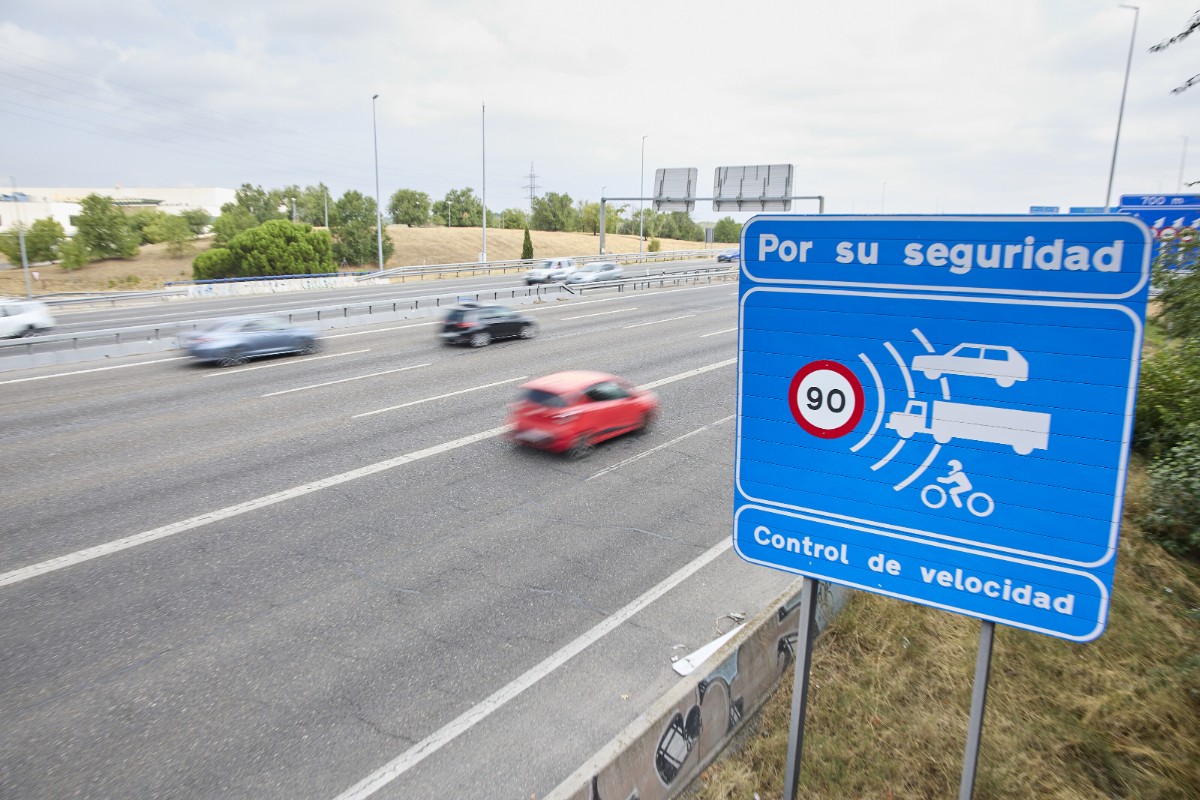 La DGT bate su récord histórico de multas en España con más de seis millones de sanciones, con Andalucía, C. Valenciana y Madrid a la cabeza