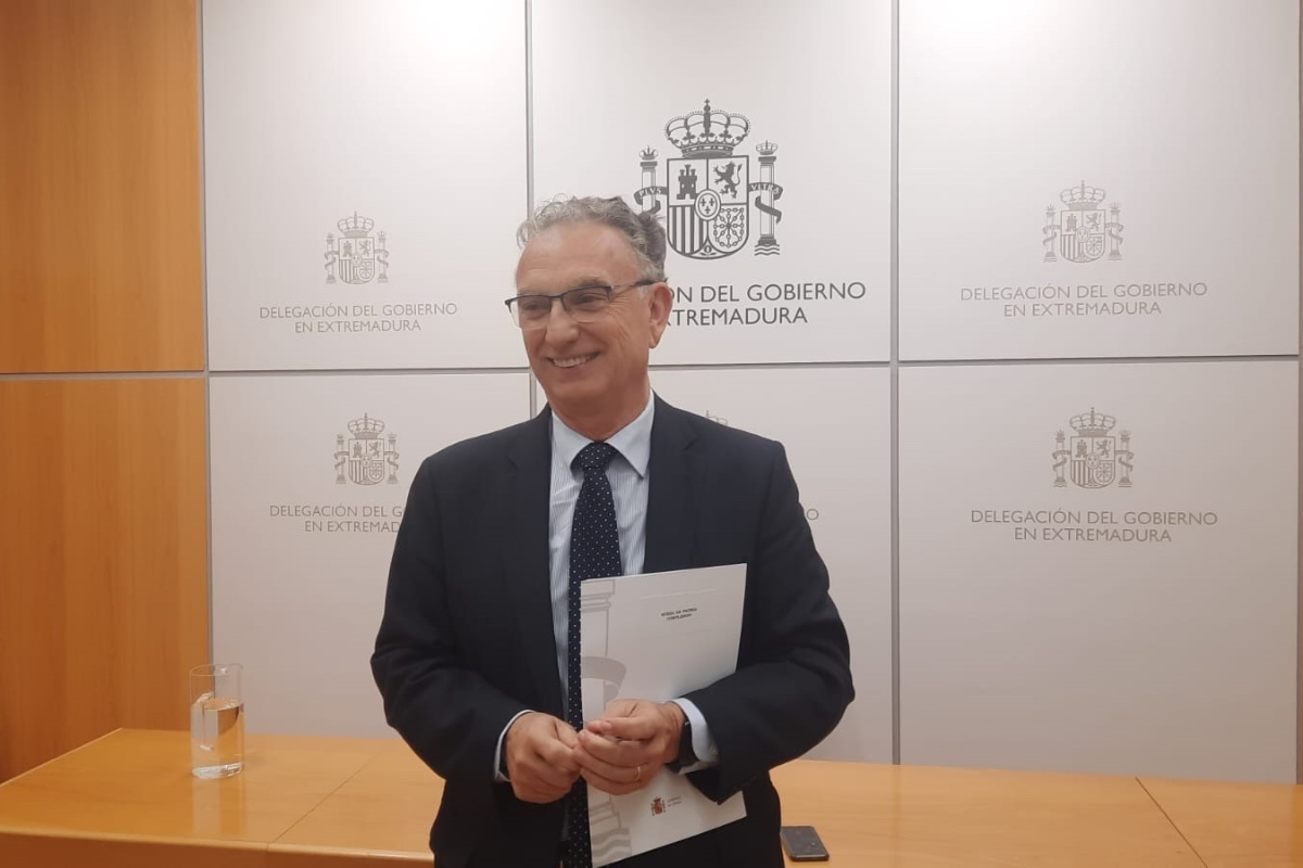 El PSOE acumula nuevas polémicas por currículums inflados, con el delegado del Gobierno de Extremadura como nuevo protagonista