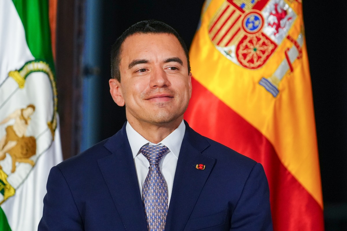 Noboa envía al Constitucional las preguntas del referéndum previsto para finales de año en Ecuador
