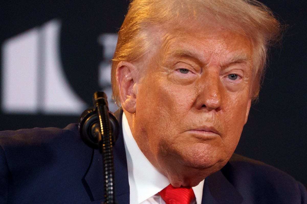 Trump asoma que al cabo de una o dos semanas impondrá aranceles de hasta el 300% a los microchips