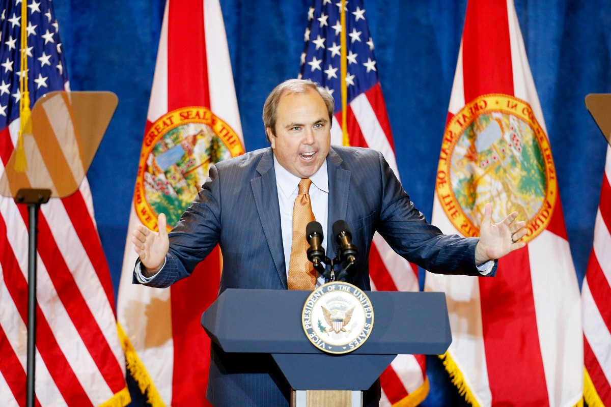El senador Joe Gruters, aliado incondicional de Trump, electo presidente del Comité Nacional Republicano