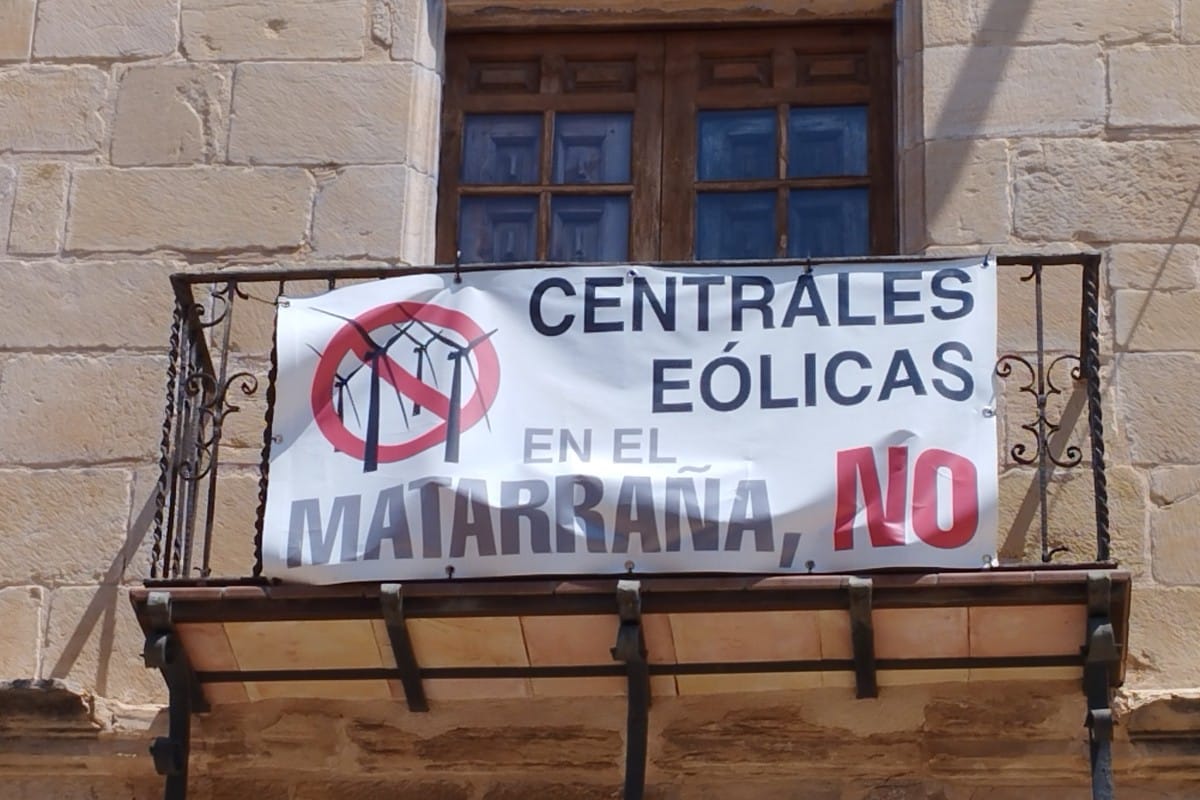 Victoria del campo turolense frente a la Agenda 2030: los vecinos del Matarraña tumban un macroproyecto eólico tras cinco años de protestas